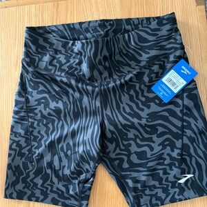 NWT Brooks Spark 8in Shorts Tights